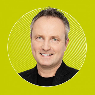 Bernard Marr Founder and CEO at Bernard Marr & Co. Top AI Influencer Victrays promote your tool